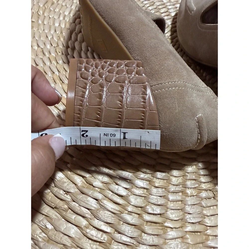 Donald Pliner Suede Loafer Block Heel Dress Shoes Square Toe Slip On‎ Taupe 6